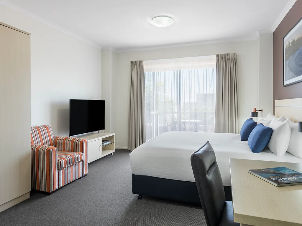 oaks_sydney_goldsbrough_suites_01